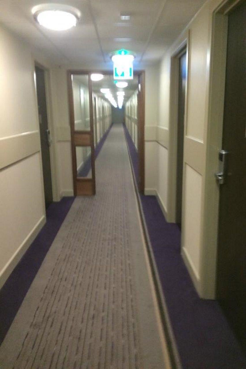 Premier Inn London Wandsworth エクステリア 写真